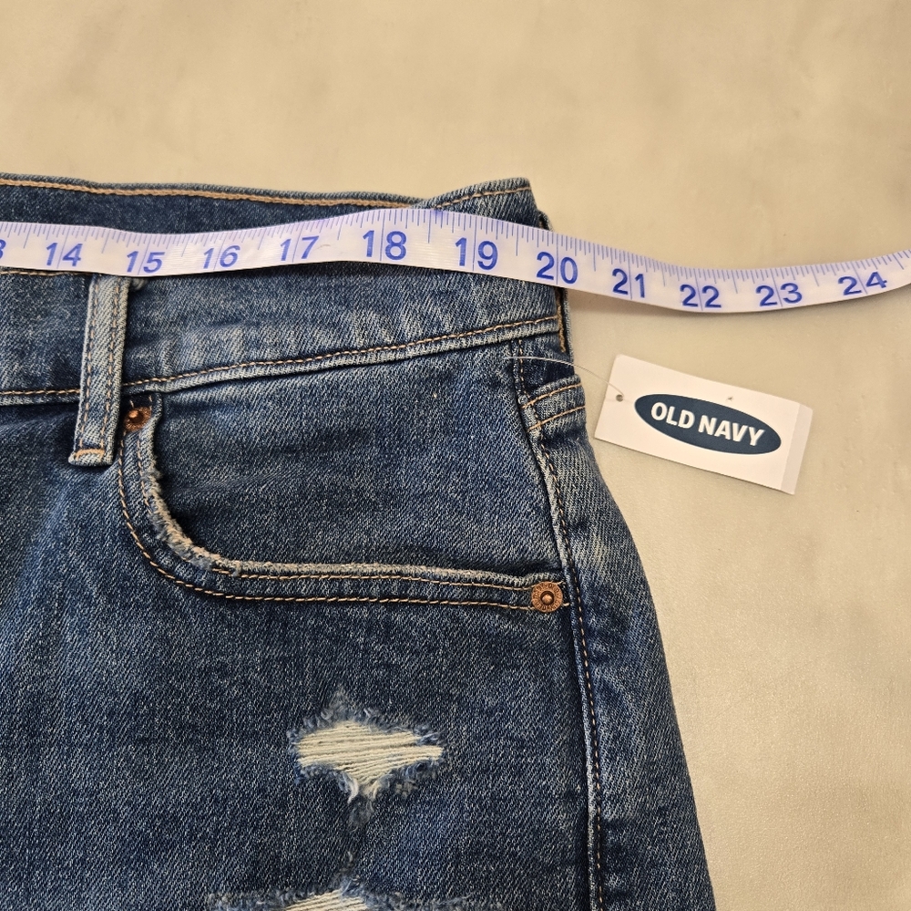 Old Navy Destressed High Rise Jean NWT Shorts Plus Size 20 - Picture 5 of 7